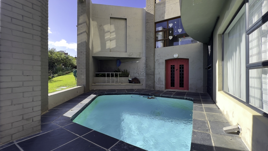 5 Bedroom Property for Sale in Dana Bay Western Cape